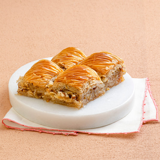 CEVİZLİ EV BAKLAVASI