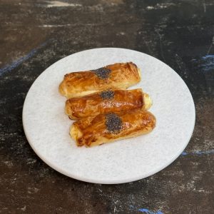 KÖY BÖREĞİ PEYNİRLİ - Görsel 1